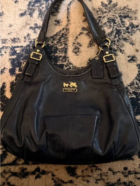 EUC Coach Vintage Navy Leather Shoulder Bag with Gold Hardware & 3 Compartments - Picture 3 of 9